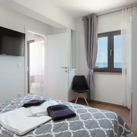 A&z * Makarska