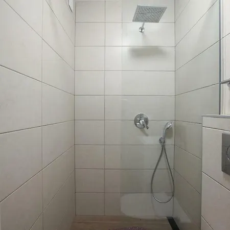 Apartment A&z *